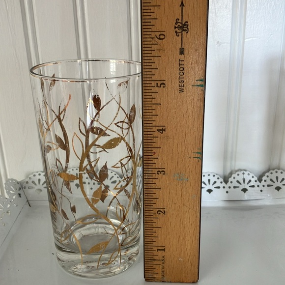 Vintage Gold Patterned Drinking Glasses, 8 Ounces, Set of 7 - Picture 4 of 9
